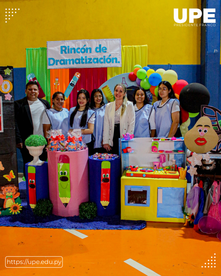 Estudiantes de Ciencias de la Educación destacan en su Cierre Pedagógico